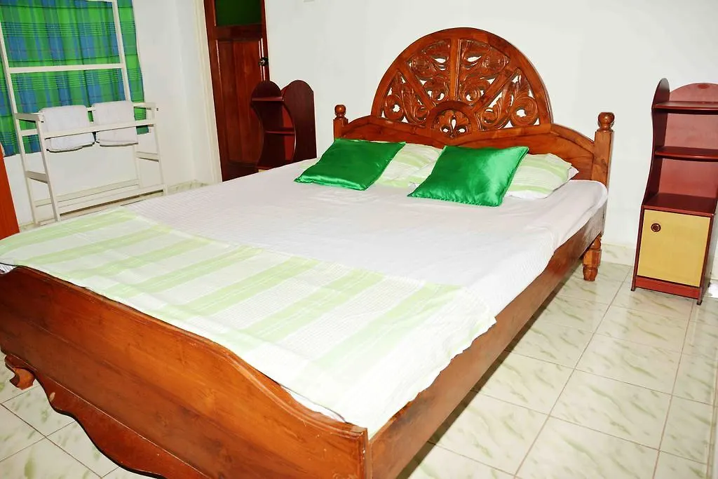 Bed & Breakfast Sampathaa Residence Negombo Sri Lanka